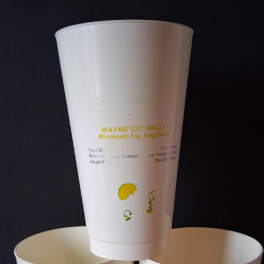 Vintage WHA Illustrated White and Orange Cups Set - Picture 6 of 16